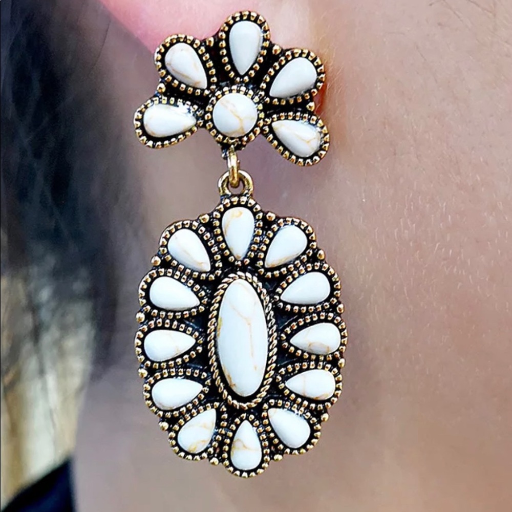 Western Boho Earrings White Turquoise Gold Drop - Picture 2 of 2